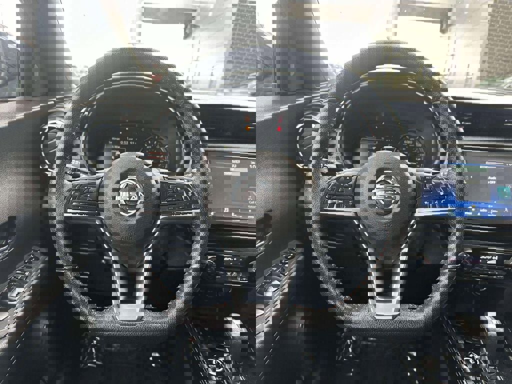 Certified 2024 Nissan Kicks SR image 10