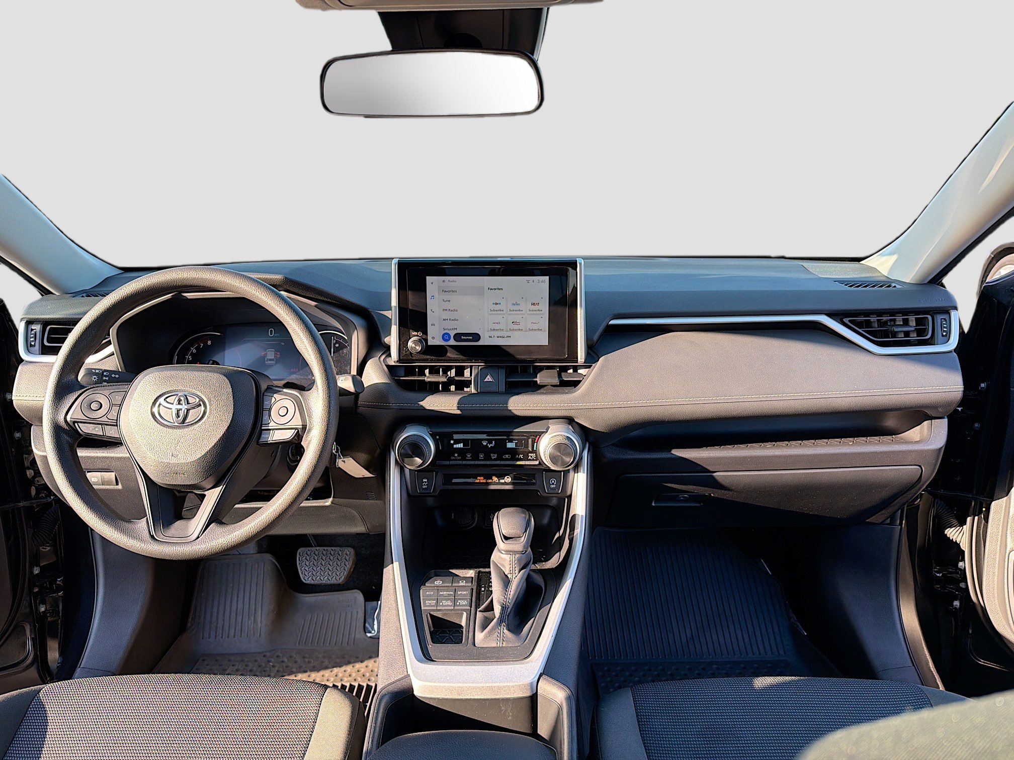 Used 2024 Toyota RAV4 LE image 4