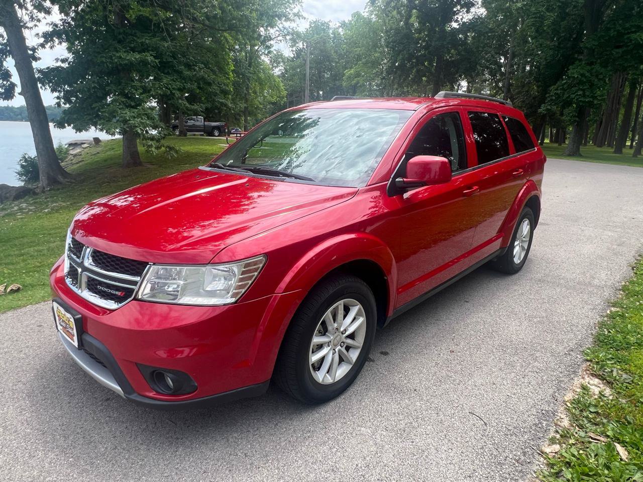 Used 2016 Dodge Journey SXT w/ Comfort/Convenience Group AWD/4WD image 2
