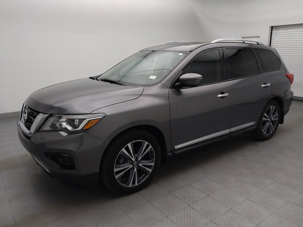 Used 2019 Nissan Pathfinder Platinum FWD image 2