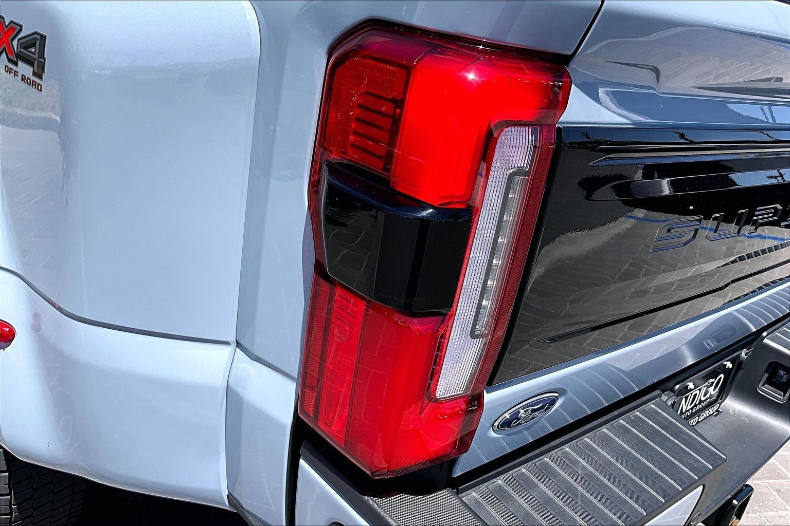 Used 2025 Ford F450 Platinum w/ FX4 Off-Road Package AWD/4WD image 29