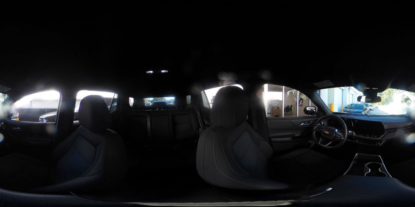 Used 2025 Chevrolet Equinox LT image 43