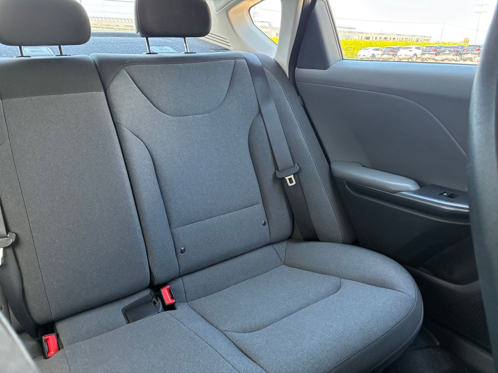 Used 2025 Kia K4 LXS image 36