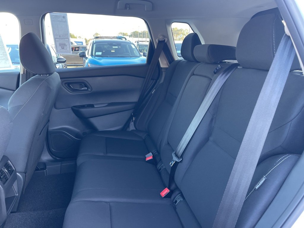 New 2026 Nissan Rogue S image 17