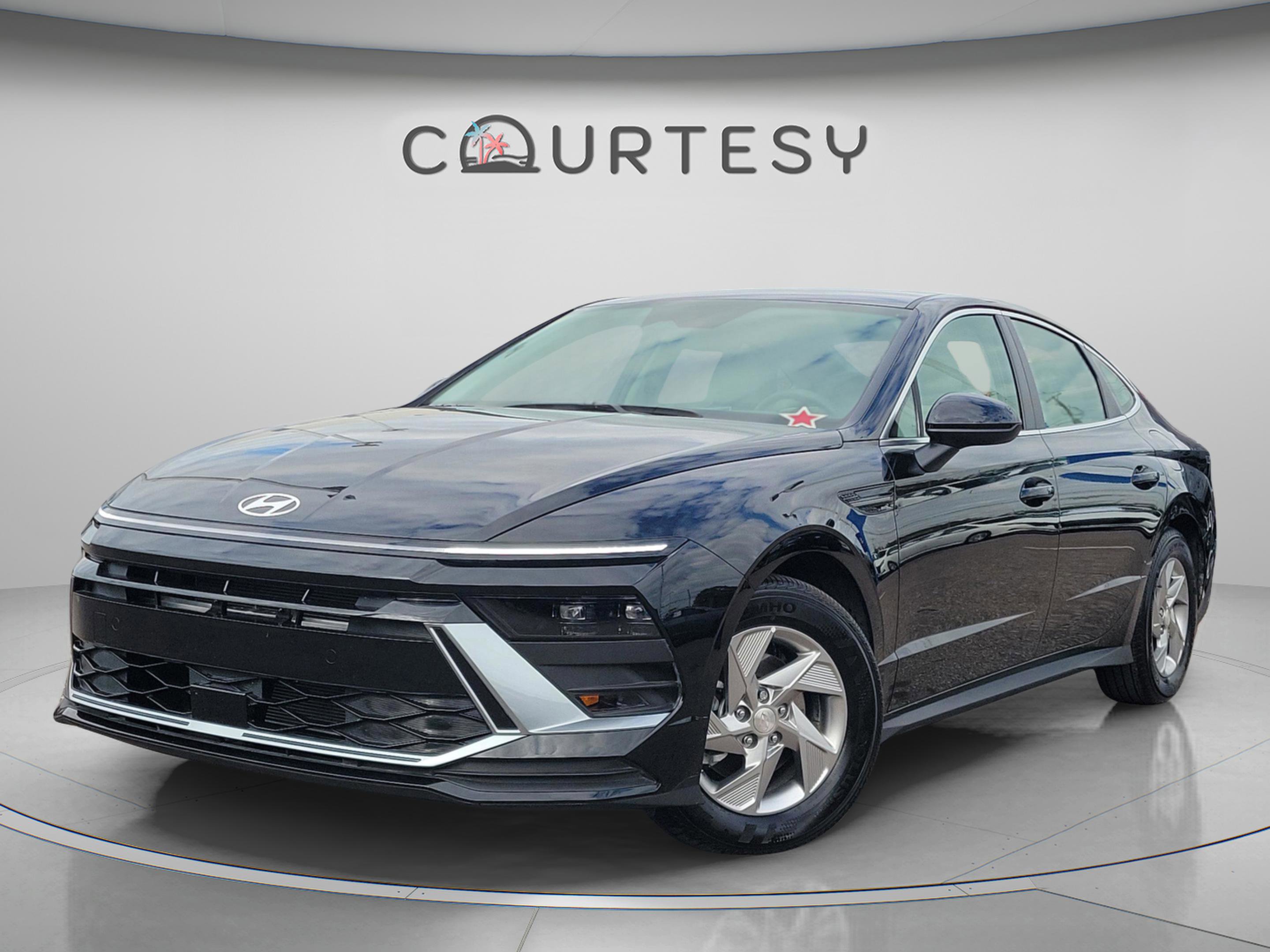 Used 2025 Hyundai Sonata SE image 3