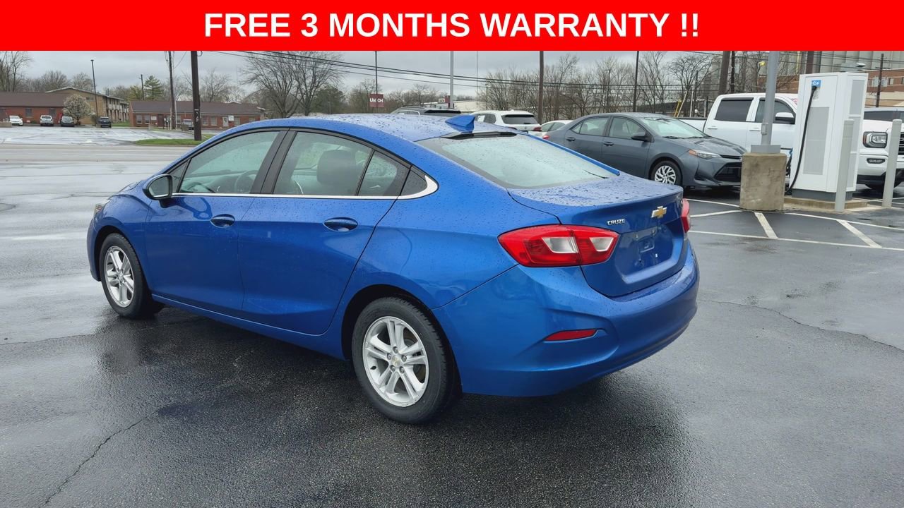 Used 2017 Chevrolet Cruze LT image 6
