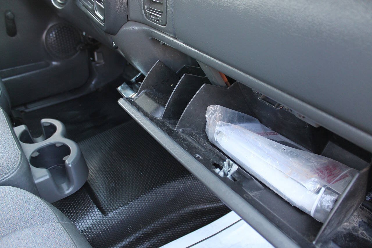 Used 2006 Chevrolet Silverado 1500 W/T RWD image 39