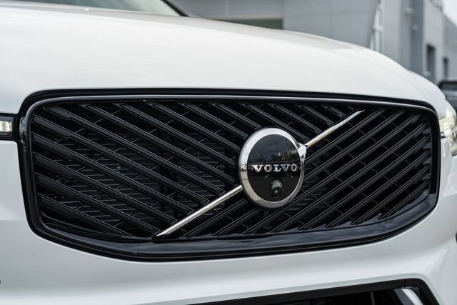 New 2026 Volvo XC60 B5 Ultra w/ Protection Package Premier image 12