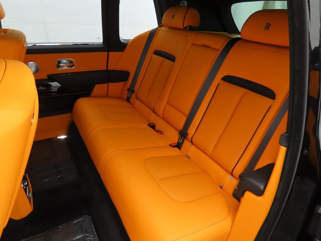 Certified 2023 Rolls-Royce Cullinan w/ Cullinan Package image 21