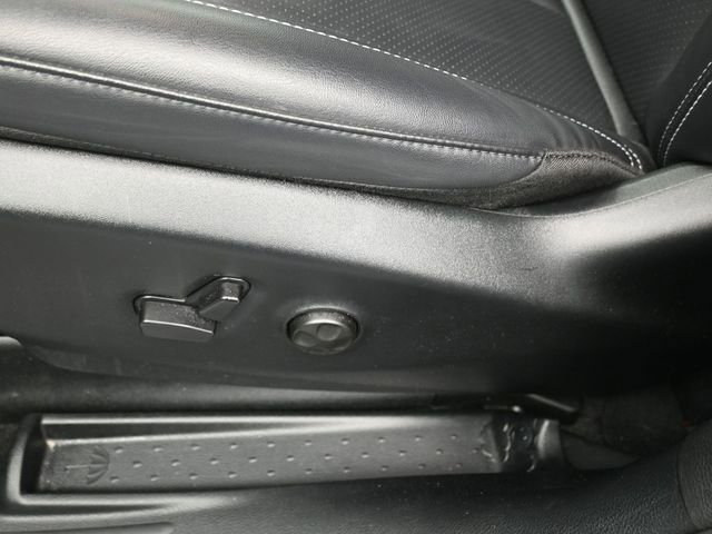 Used 2025 Chrysler Pacifica Select image 25