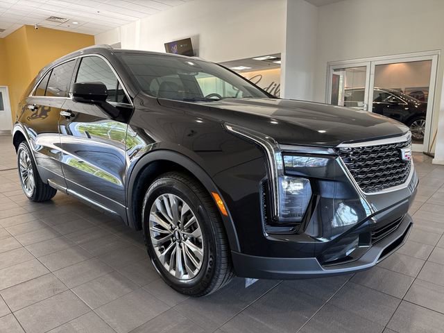 Certified 2024 Cadillac XT4 Premium Luxury FWD image 9