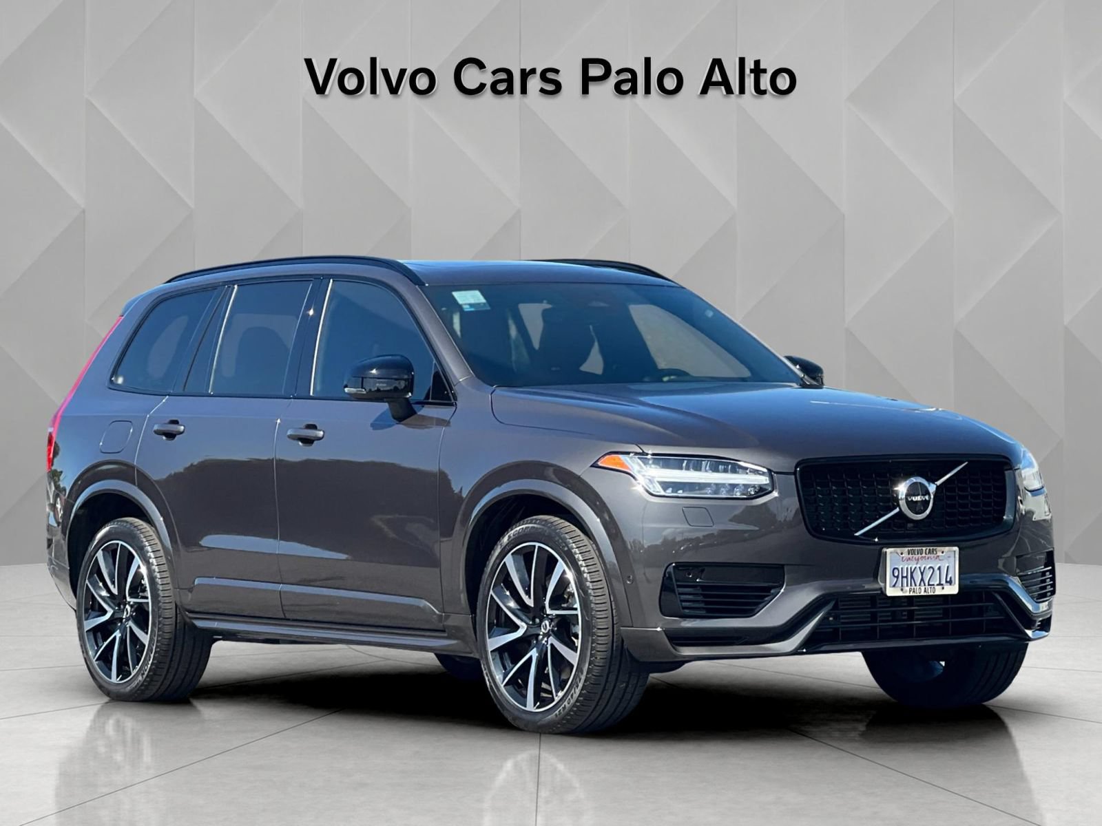 Certified 2023 Volvo XC90 T8 Ultimate w/ Lounge Package AWD/4WD image 14