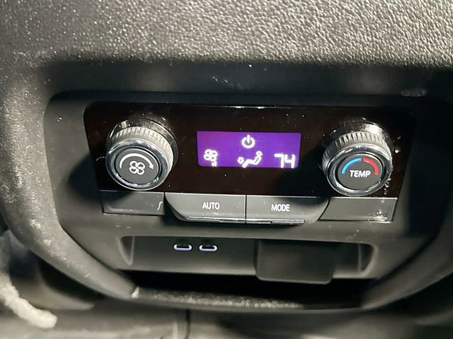 Used 2024 Chevrolet Traverse Z71 image 25