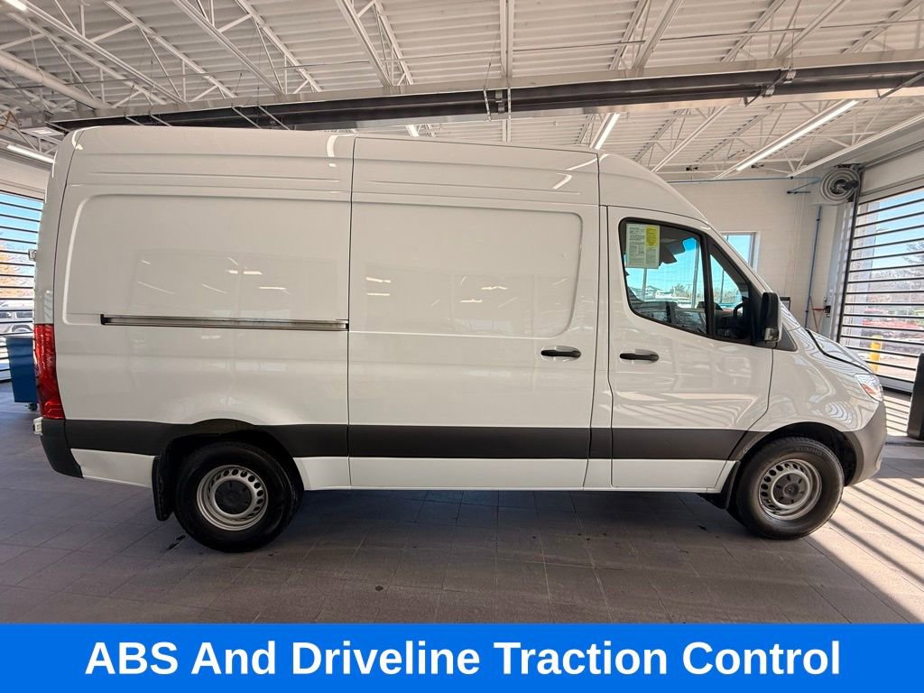 Used 2025 Mercedes-Benz Sprinter 2500 image 6