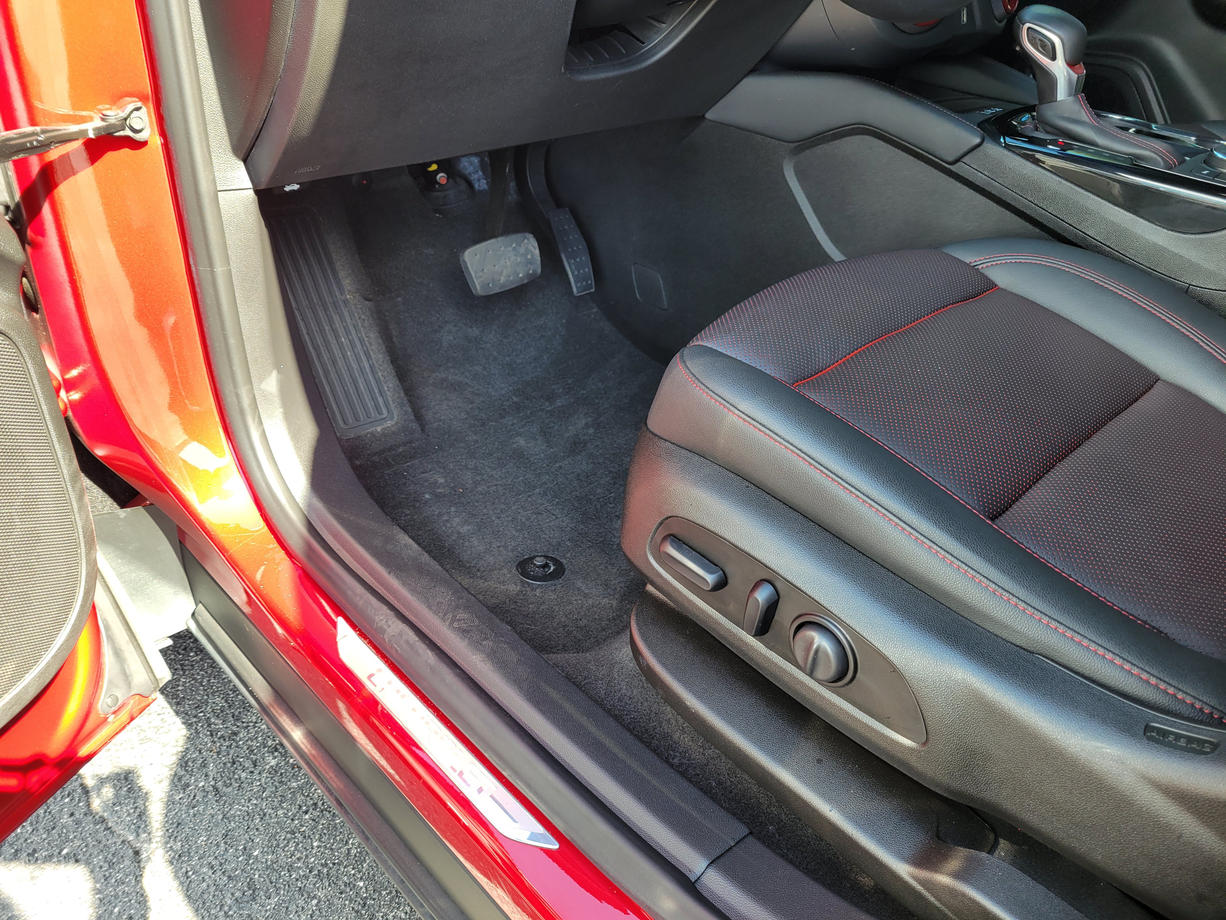 Certified 2021 Chevrolet Blazer RS w/ Enhanced Convenience Package FWD image 29