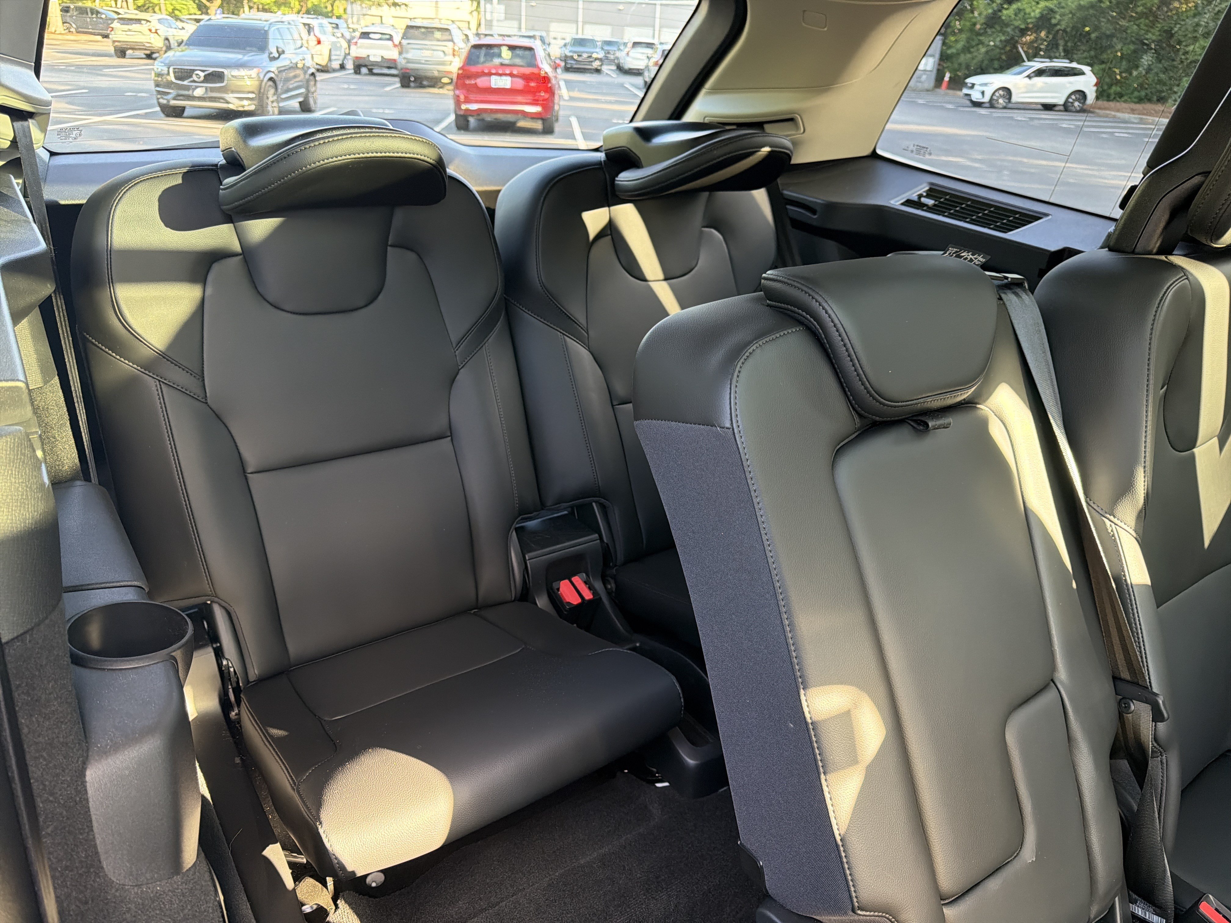 Certified 2025 Volvo XC90 B5 Core AWD/4WD image 33