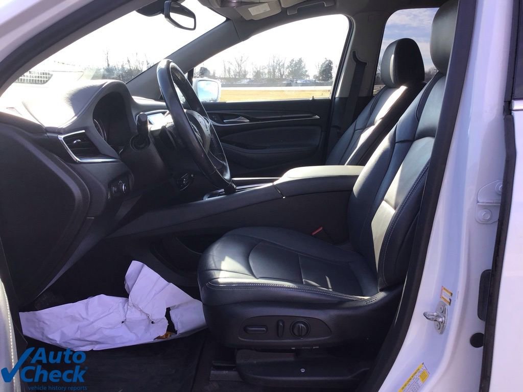 Used 2020 Buick Enclave Essence w/ Sound and Sites Package image 30
