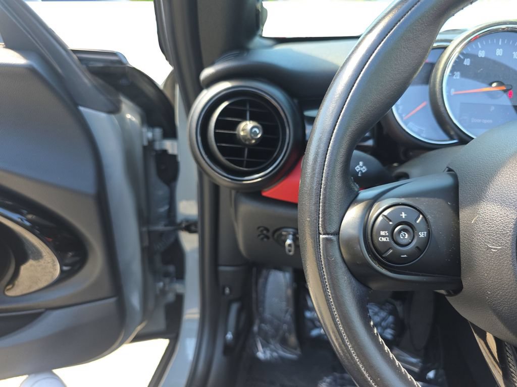 Used 2018 MINI Cooper Convertible FWD image 34