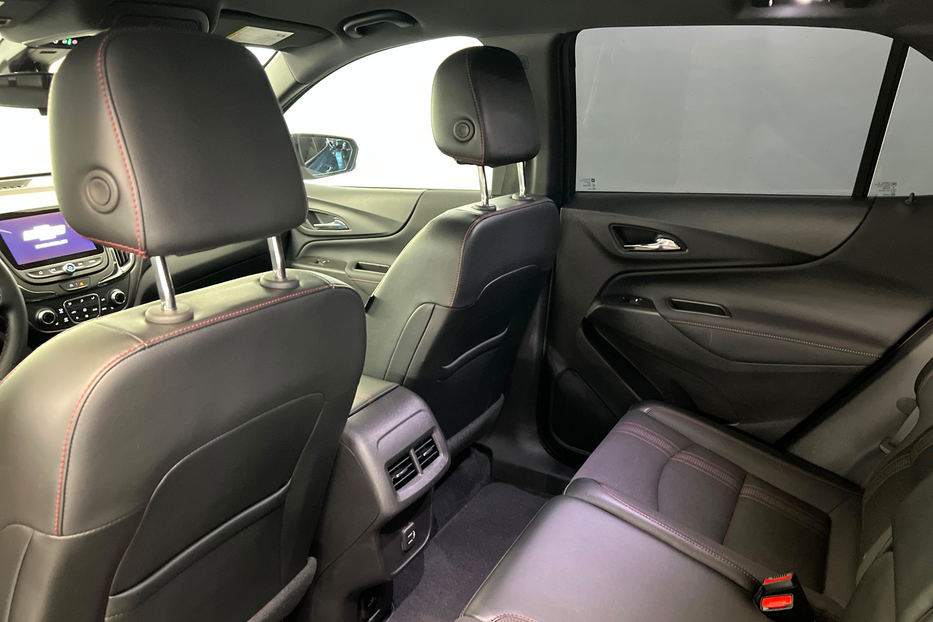 Used 2024 Chevrolet Equinox RS FWD image 20
