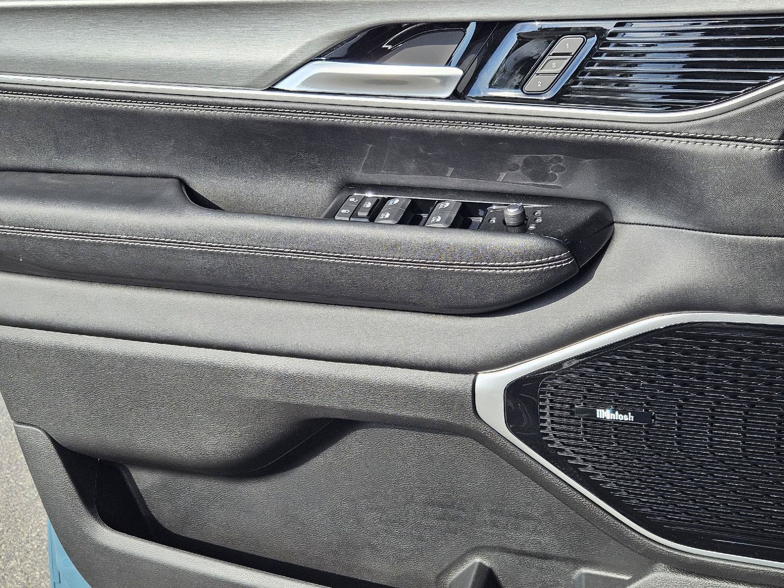 New 2026 Jeep Grand Wagoneer Limited AWD/4WD image 14