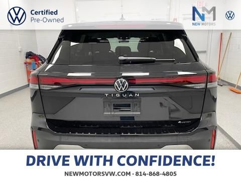 Used 2025 Volkswagen Tiguan S image 3
