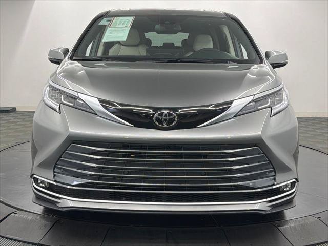 Certified 2026 Toyota Sienna Limited FWD image 6
