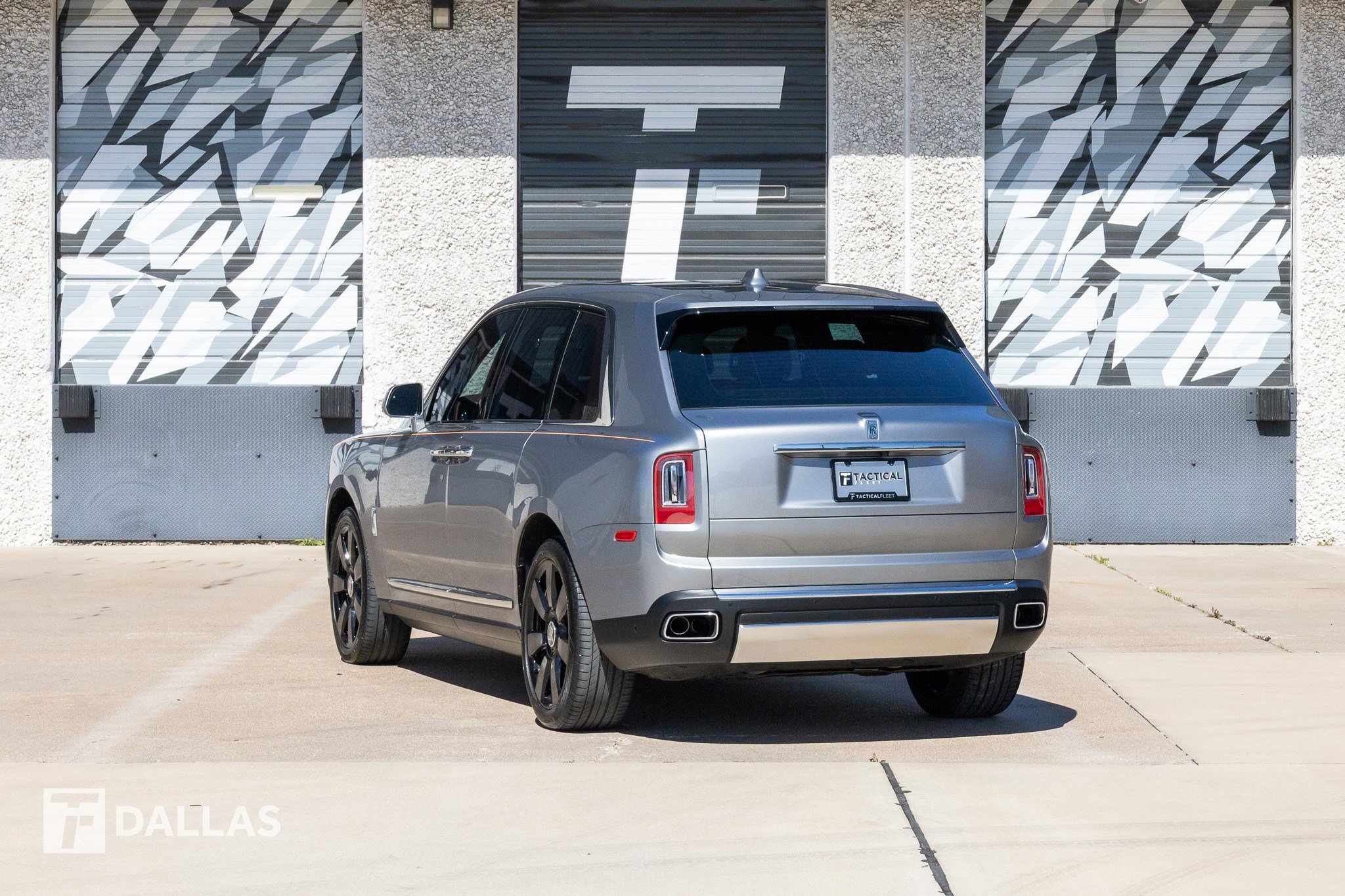 Used 2023 Rolls-Royce Cullinan w/ Cullinan Package image 9