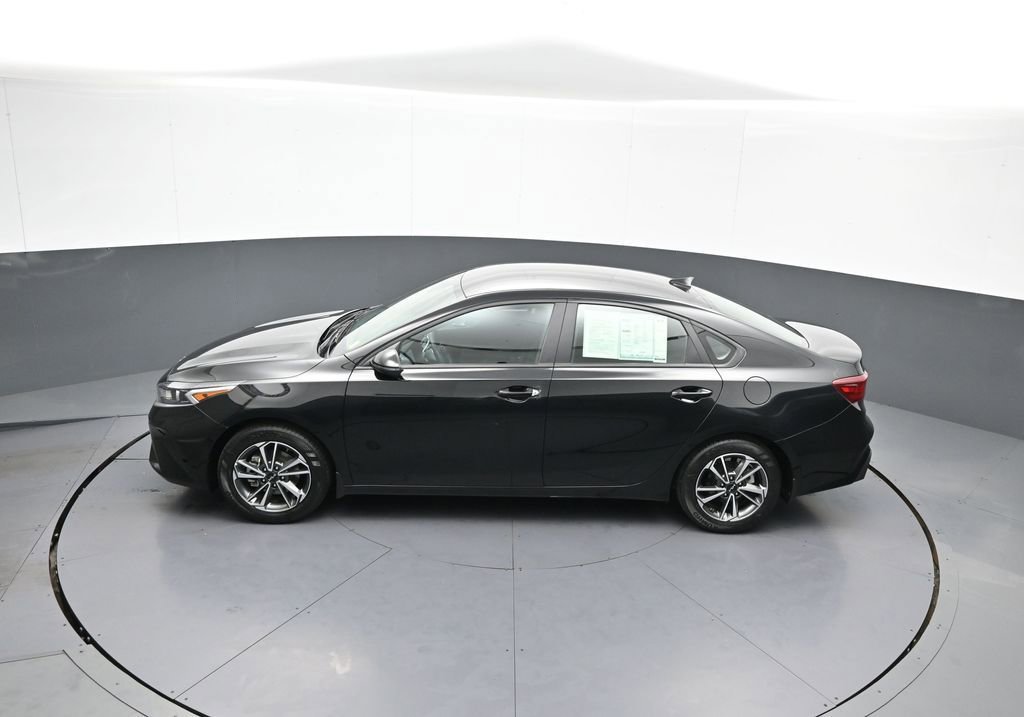 Certified 2023 Kia Forte LXS w/ LXS Technology Package FWD image 39