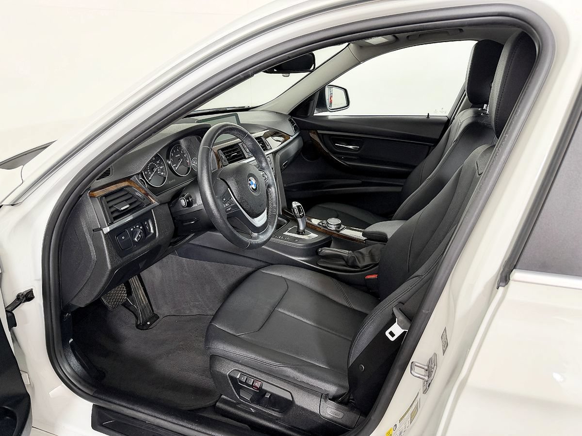 Used 2015 BMW 328i Sedan RWD image 29