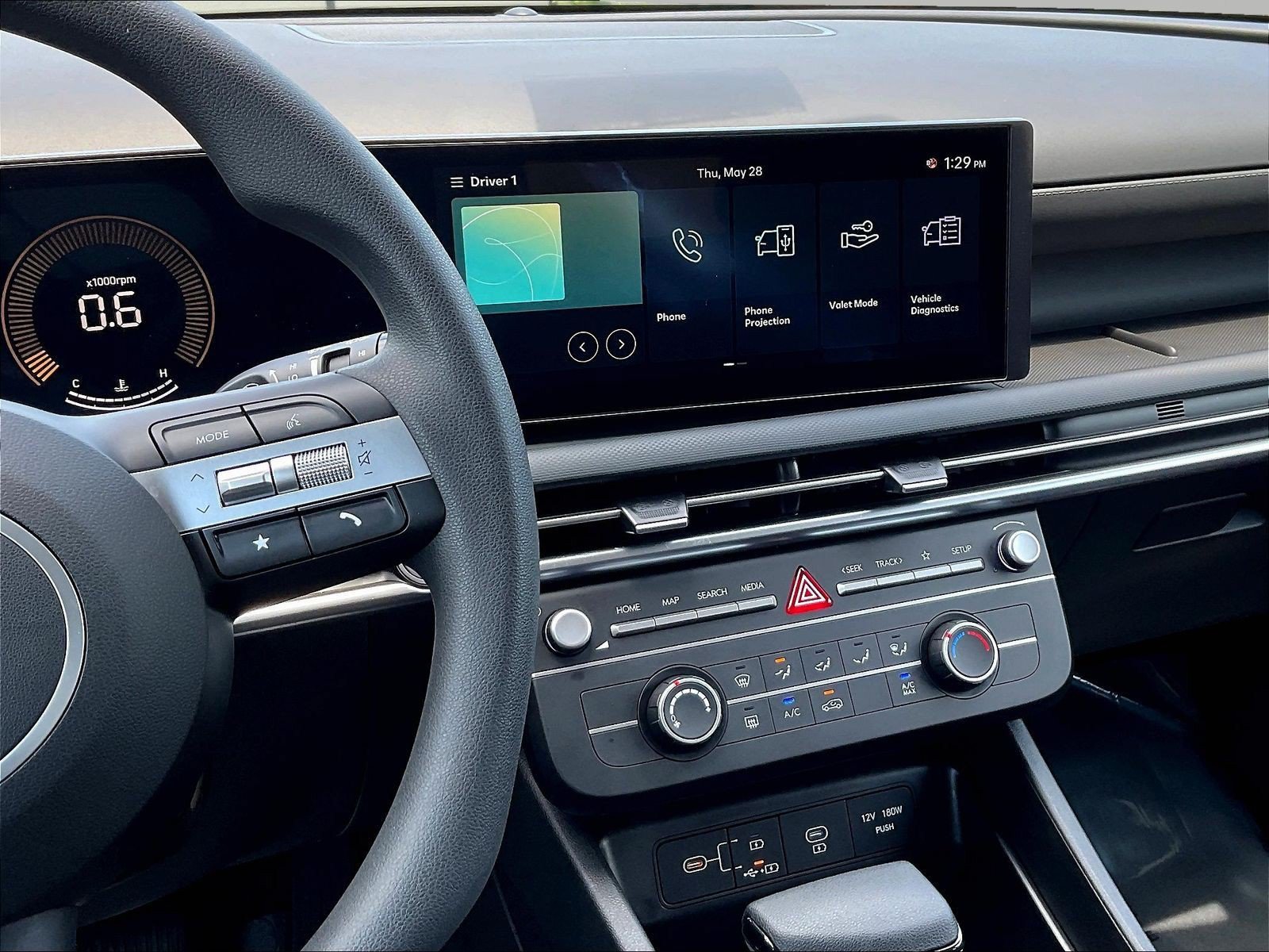 Certified 2025 Hyundai Tucson SE FWD image 9