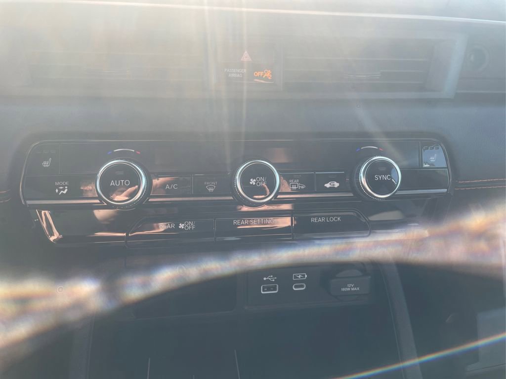 Used 2024 Honda Pilot TrailSport image 29