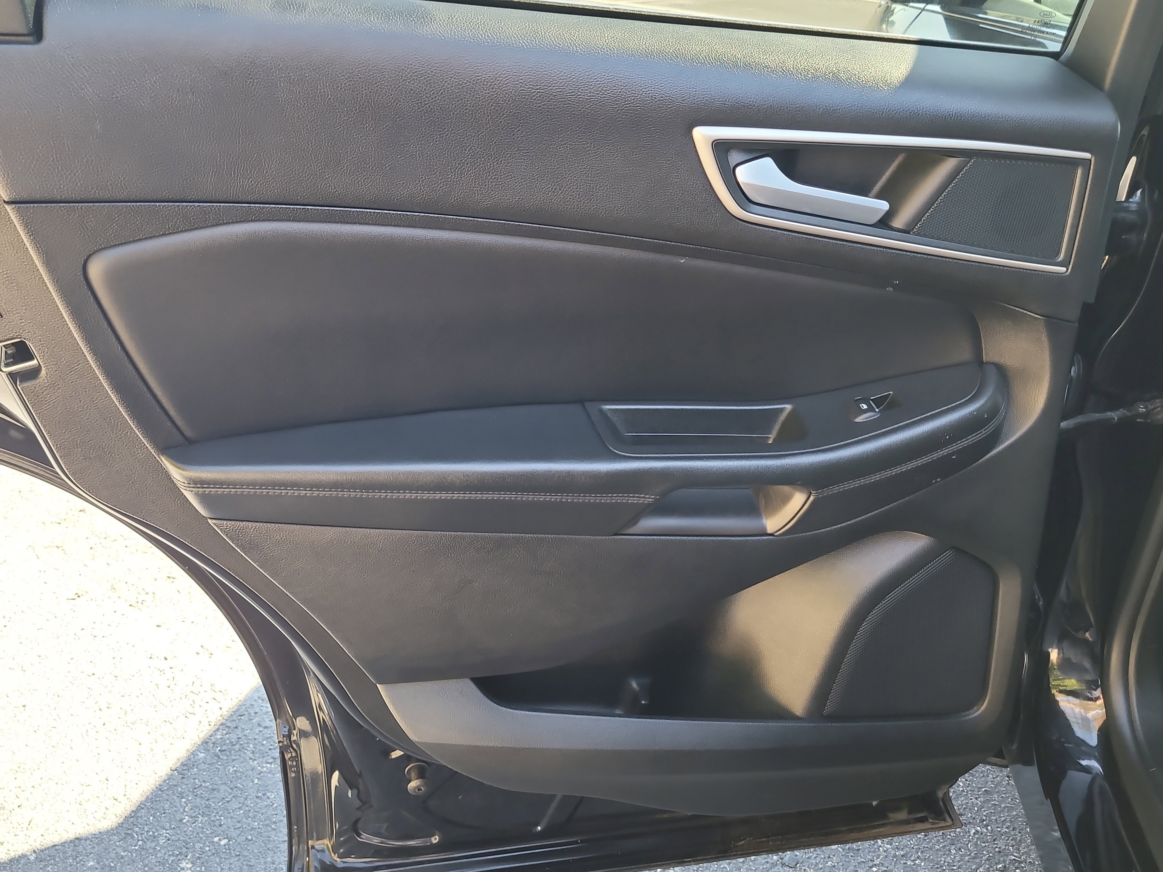 Used 2024 Ford Edge SEL image 12