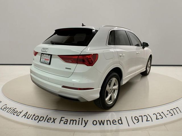 Used 2020 Audi Q3 2.0T Premium w/ Convenience Package image 4