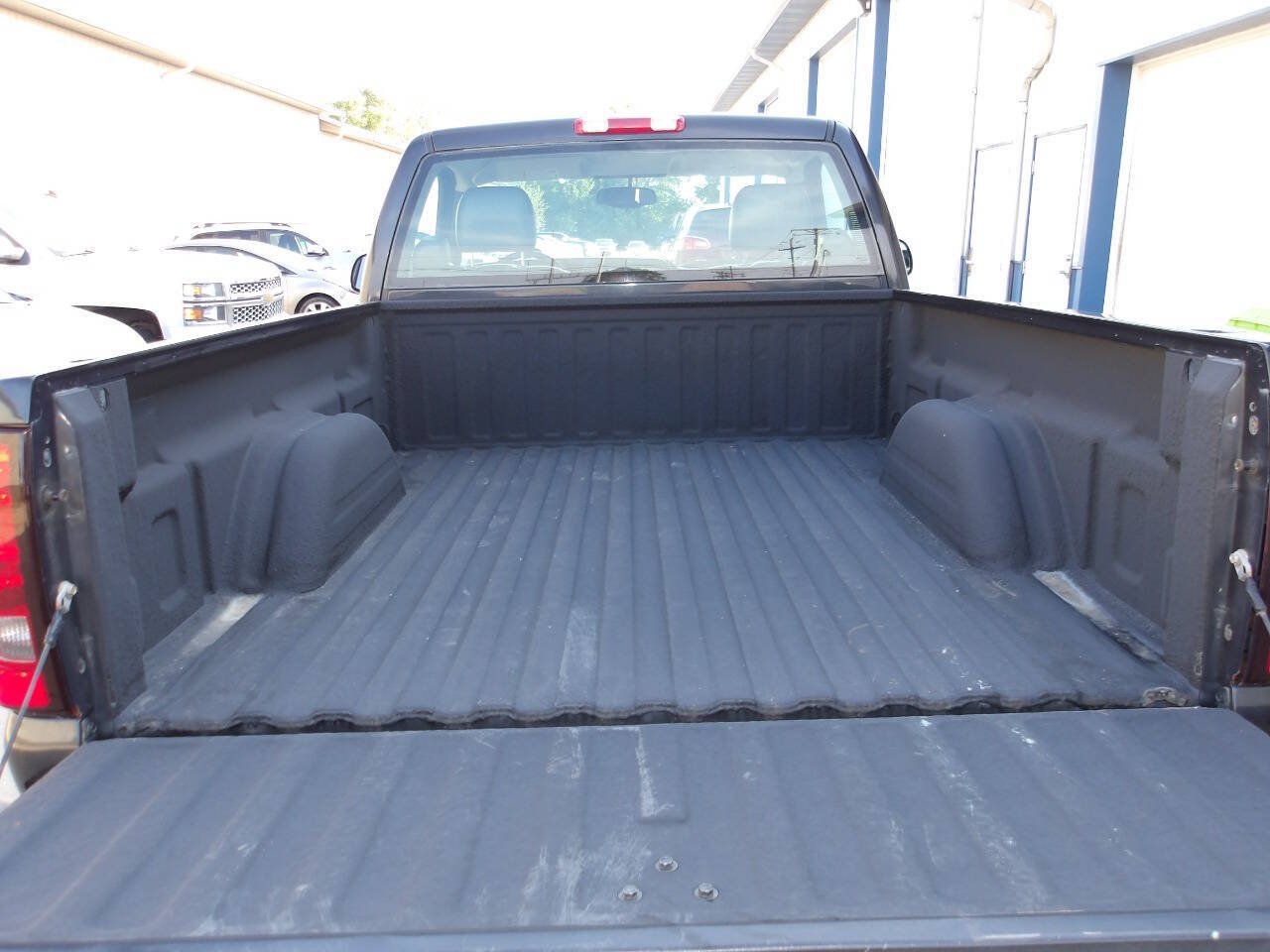 Used 2005 Chevrolet Silverado 1500 W/T RWD image 20