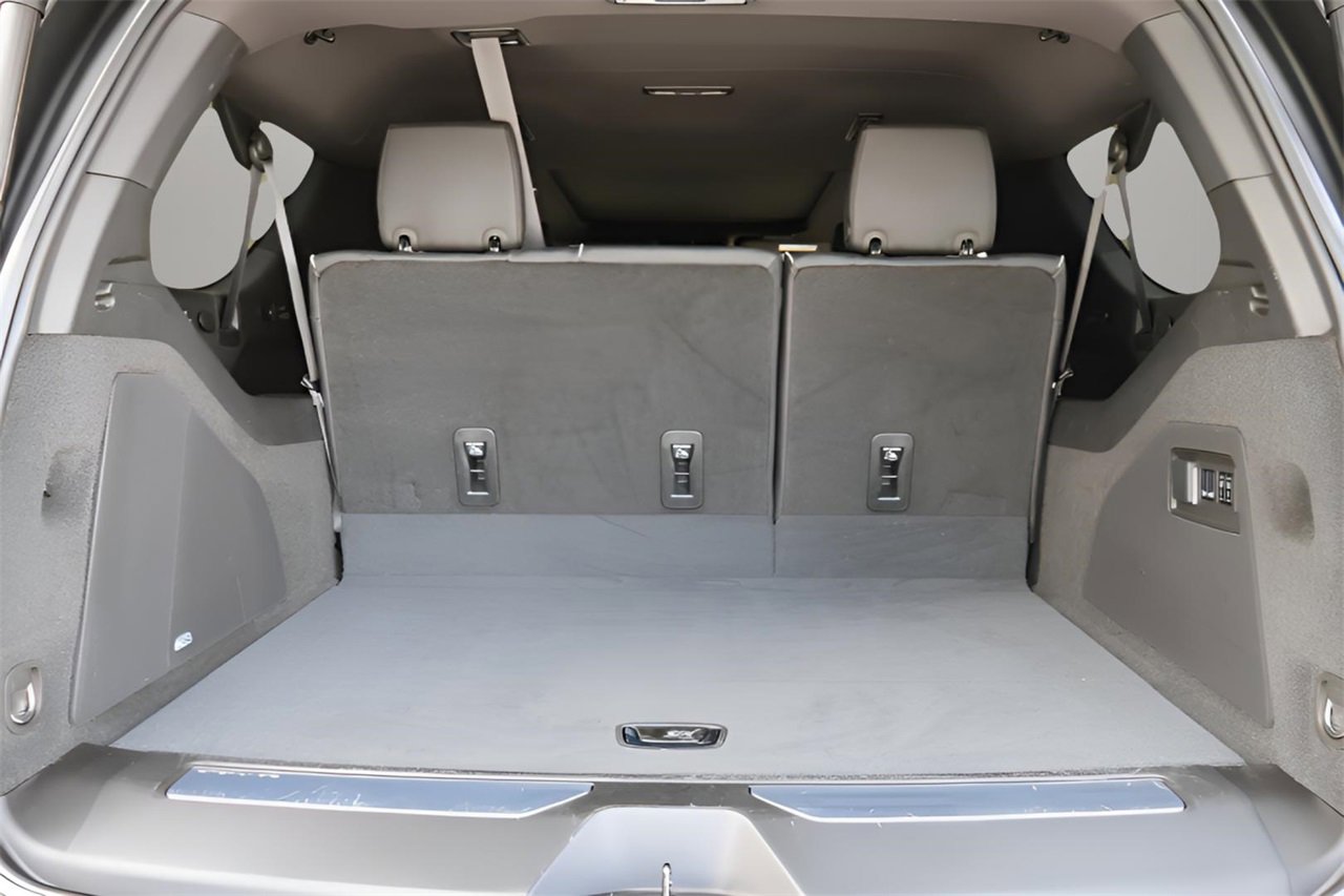 Certified 2024 Cadillac Escalade ESV Premium Luxury image 25