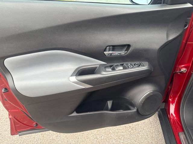 Used 2023 Nissan Kicks SR w/ SR Premium Package image 9