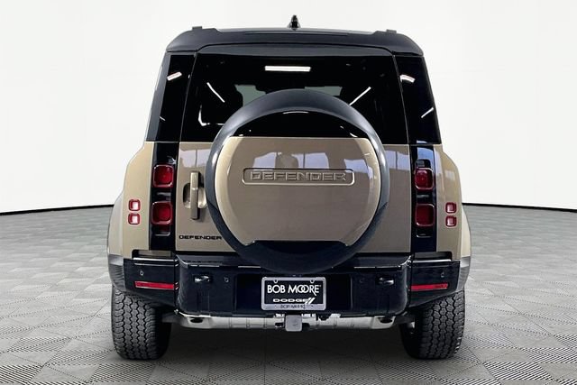 Used 2025 Land Rover Defender 110 X-Dynamic SE AWD/4WD image 5
