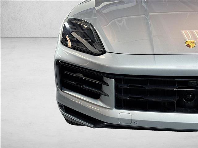 Used 2026 Porsche Cayenne AWD/4WD image 28