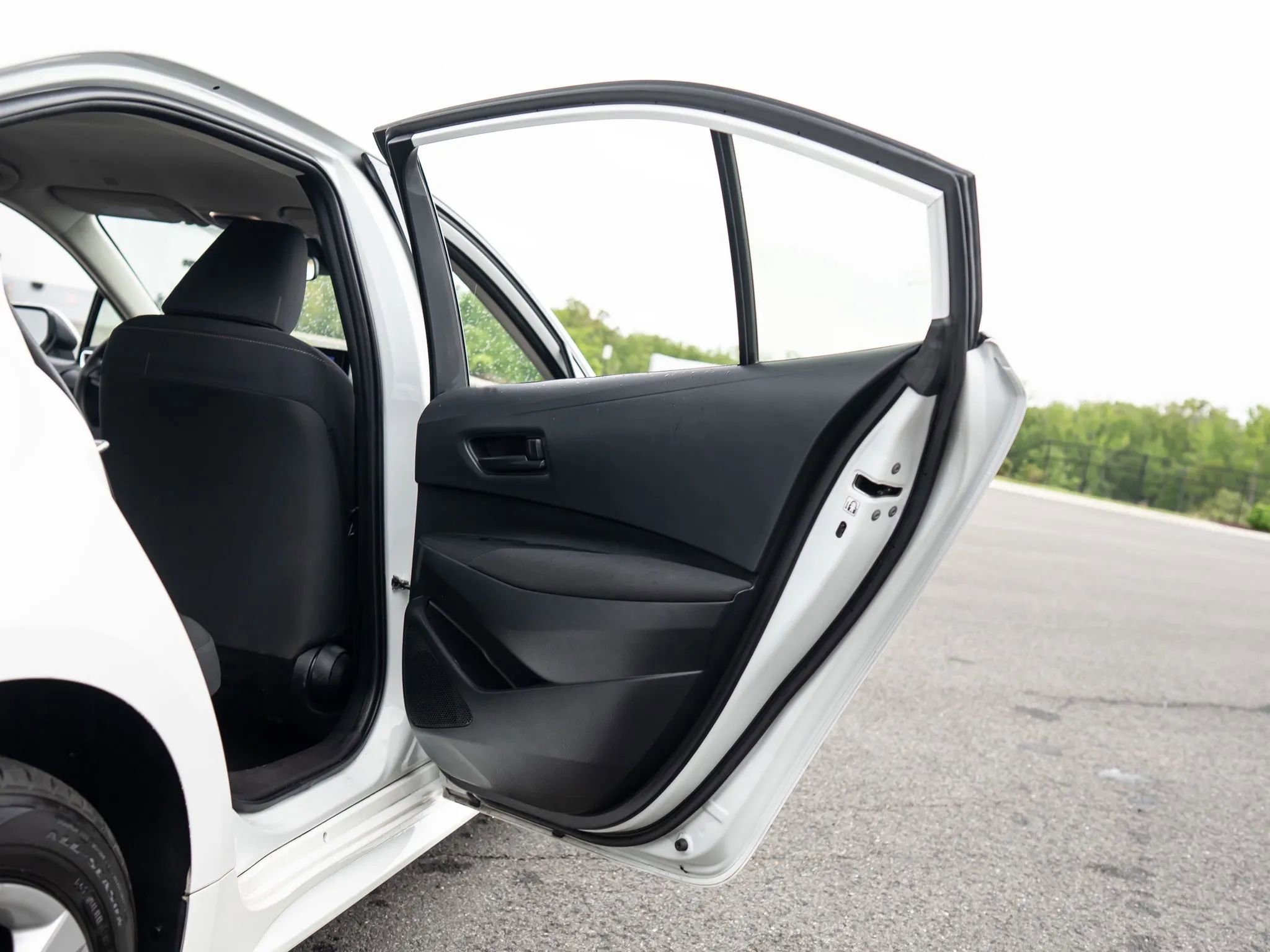 Used 2024 Toyota Corolla LE FWD image 44