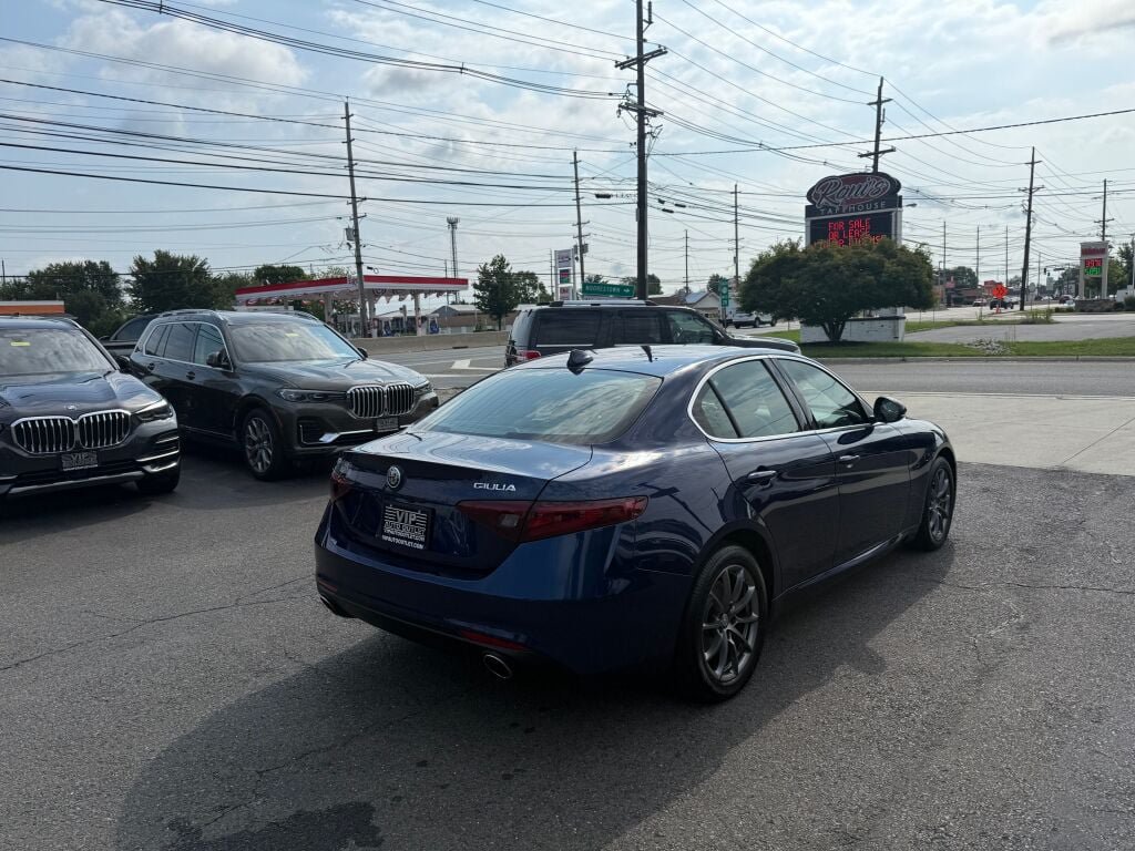 Used 2020 Alfa Romeo Giulia AWD image 8