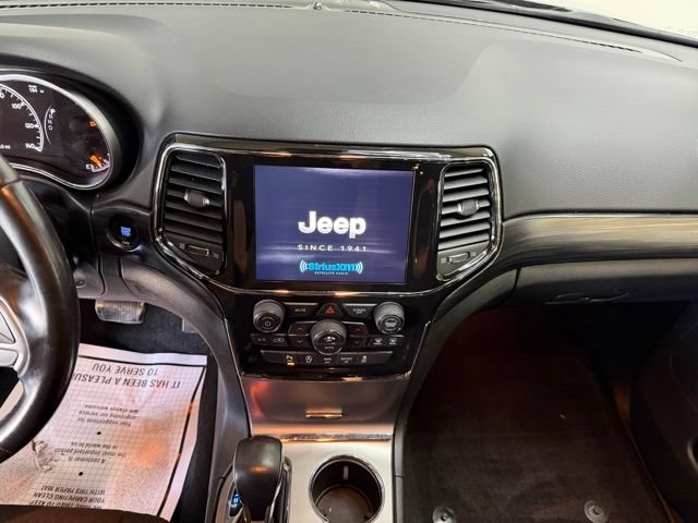 Certified 2022 Jeep Grand Cherokee Laredo E AWD/4WD image 31