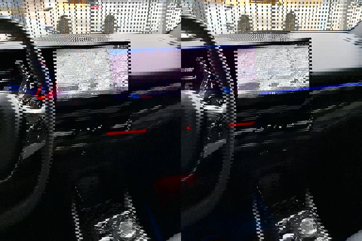 Used 2024 BMW 530i image 6