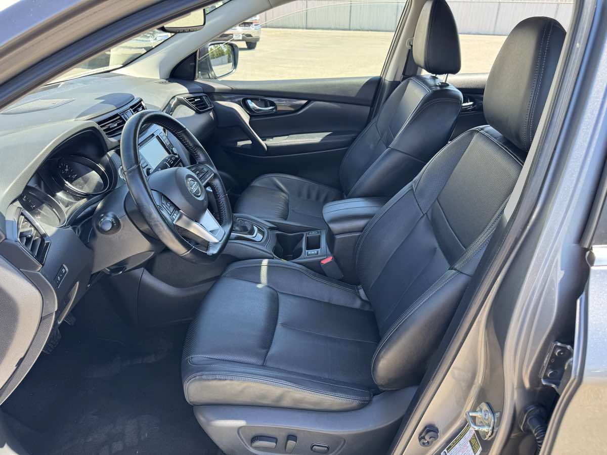 Used 2022 Nissan Rogue Sport SL w/ Premium Package AWD/4WD image 21