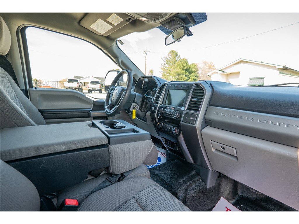 Used 2022 Ford F450 XLT w/ Camper Package image 27