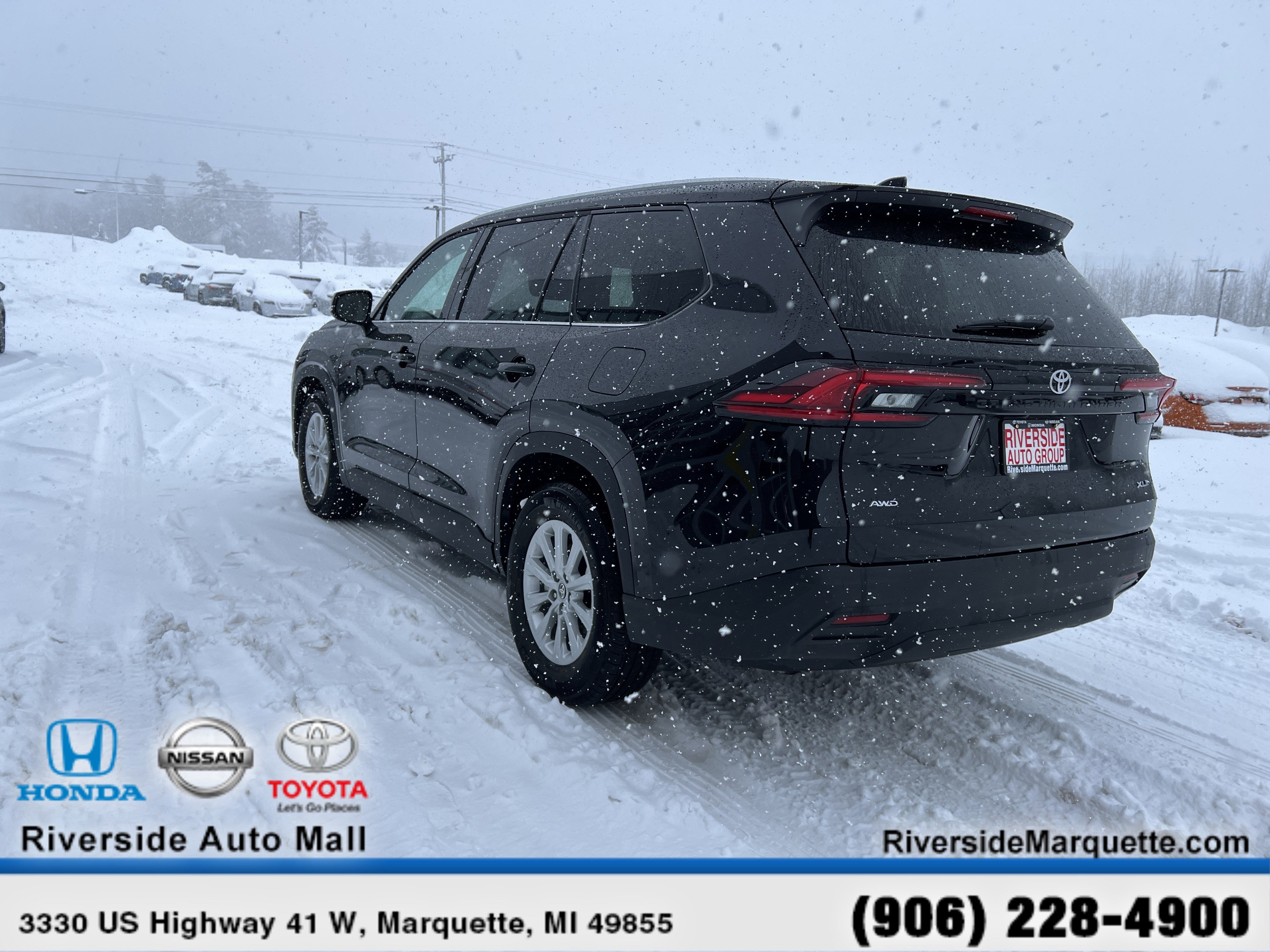 Used 2025 Toyota Grand Highlander AWD image 6