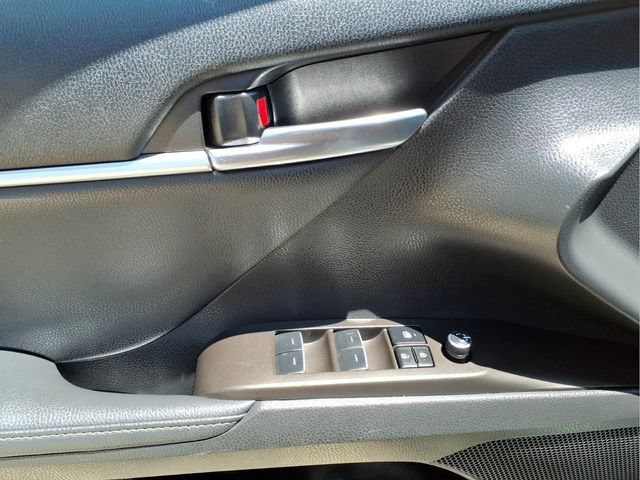 Used 2023 Toyota Camry XLE w/ Navigation Package FWD image 11