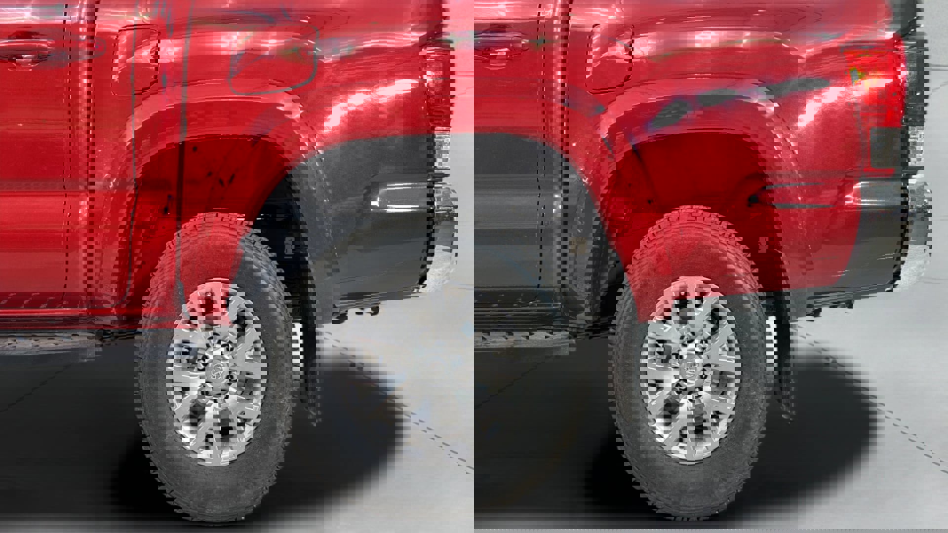 Used 2016 Toyota Tacoma SR5 w/ SR5 Appearance Package (SN) AWD/4WD image 37