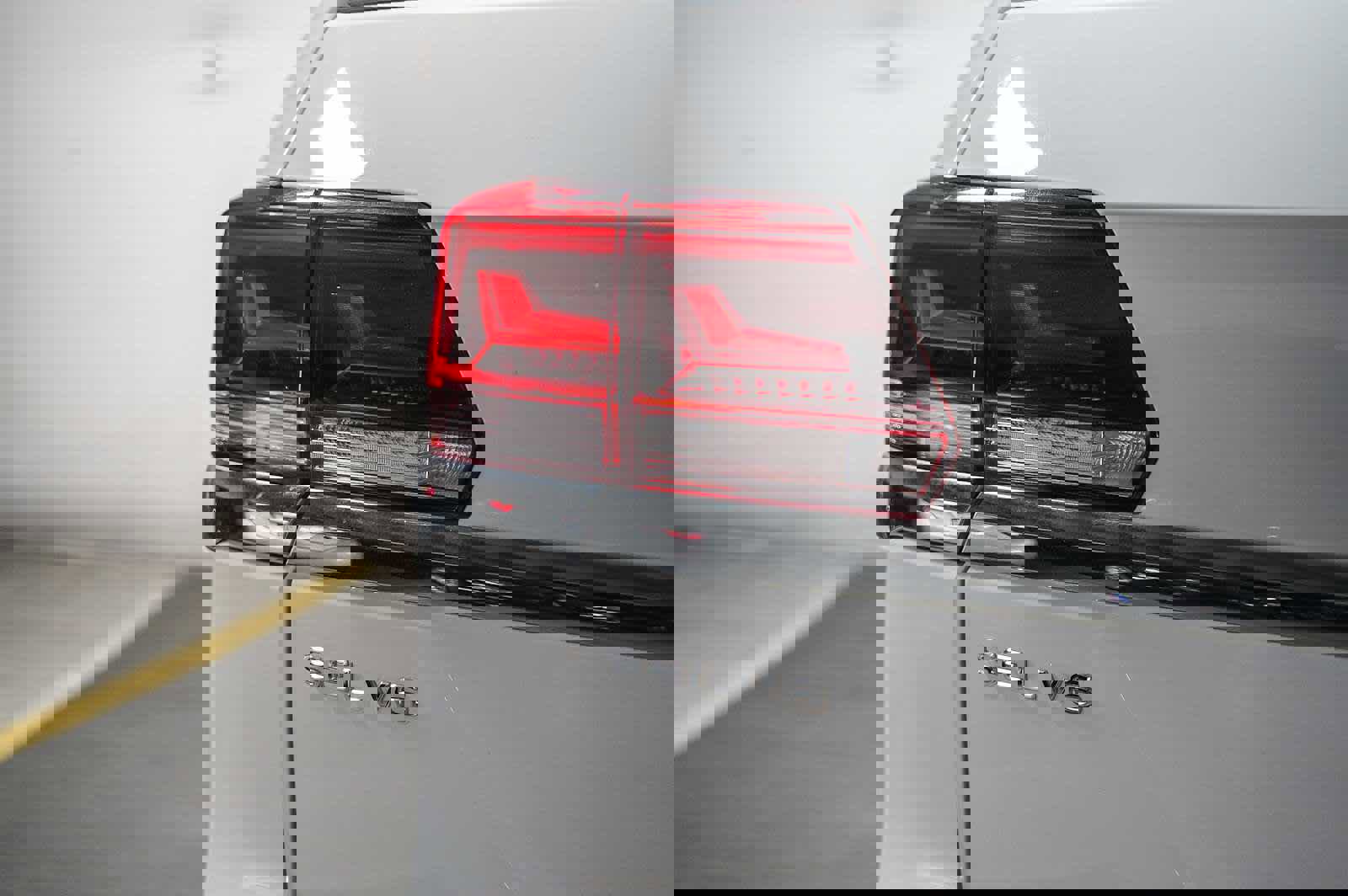 Used 2021 Volkswagen Atlas SEL R-Line image 12