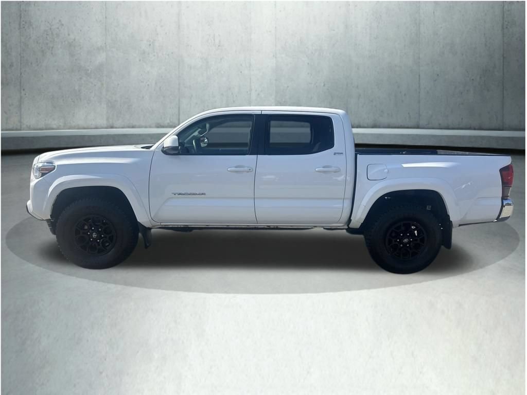 Used 2019 Toyota Tacoma SR5 AWD/4WD image 2
