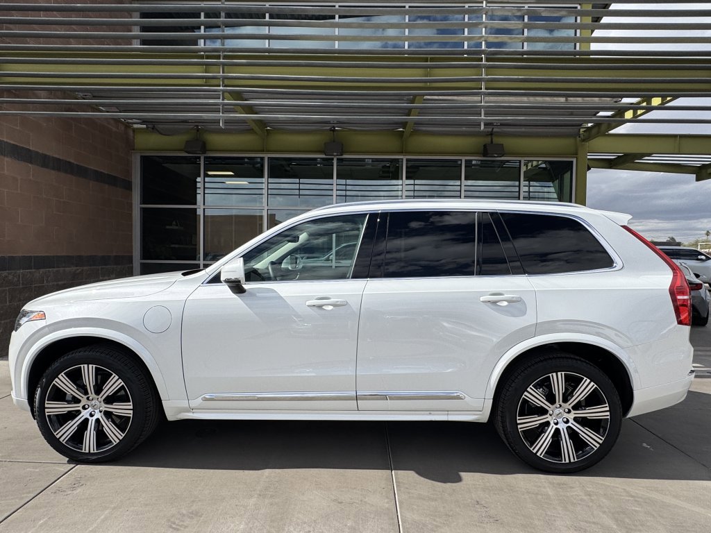 Used 2024 Volvo XC90 T8 Core w/ Protection Package Premier image 7